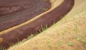 Sitema de proteção do solo com biomanta
